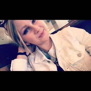 Meet your Posher, Cierra